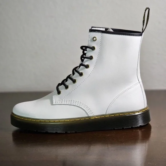 New Martens Women's US 10 Zavala T Lamper Eyelet Combat